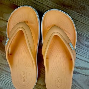 Authentic Bayaband Flip Crocs (coral)